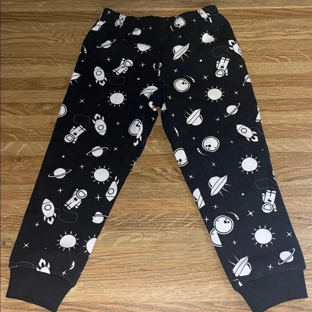 NWOT Lily & Dan 3T Children's Matching Sweatshirt & Joggers Set Astronaut Space